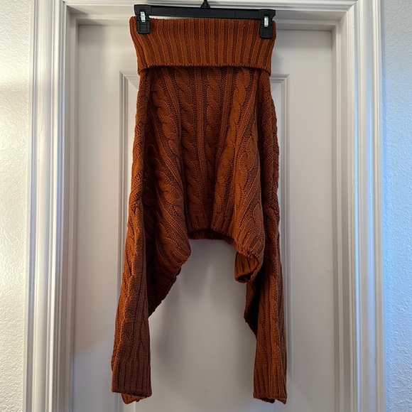 Steve Madden Sloane Cropped Turtle Neck Cable Knit Rust Color Sweater//XS - Picture 3 of 10